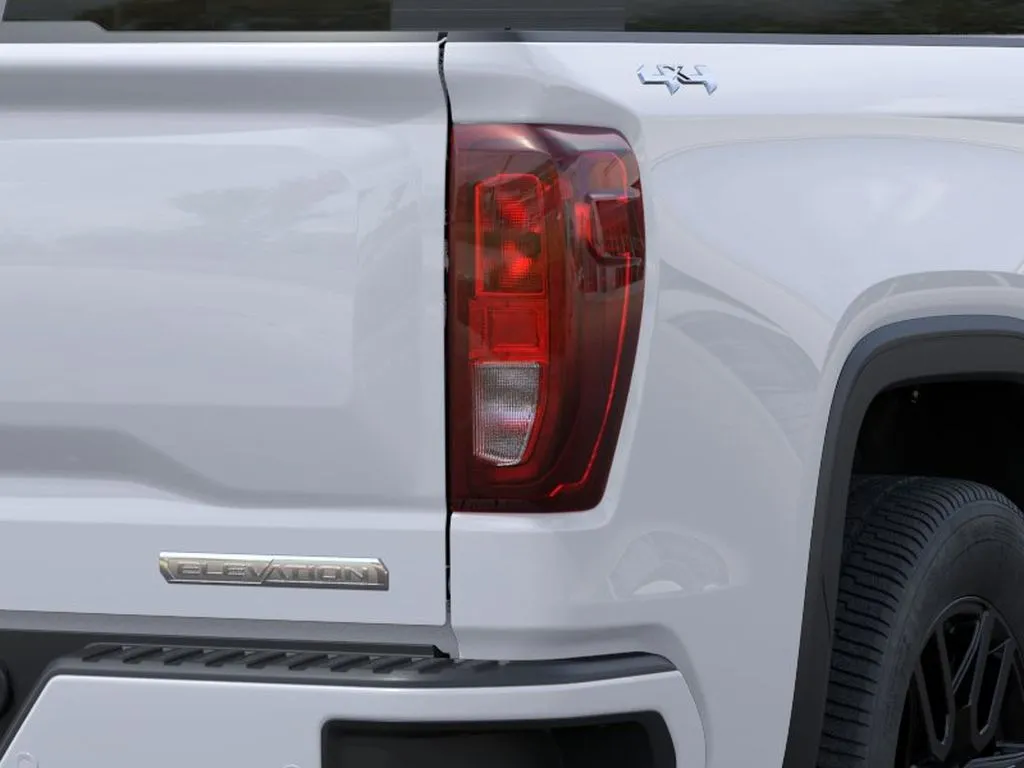 GMC Sierra photo 11