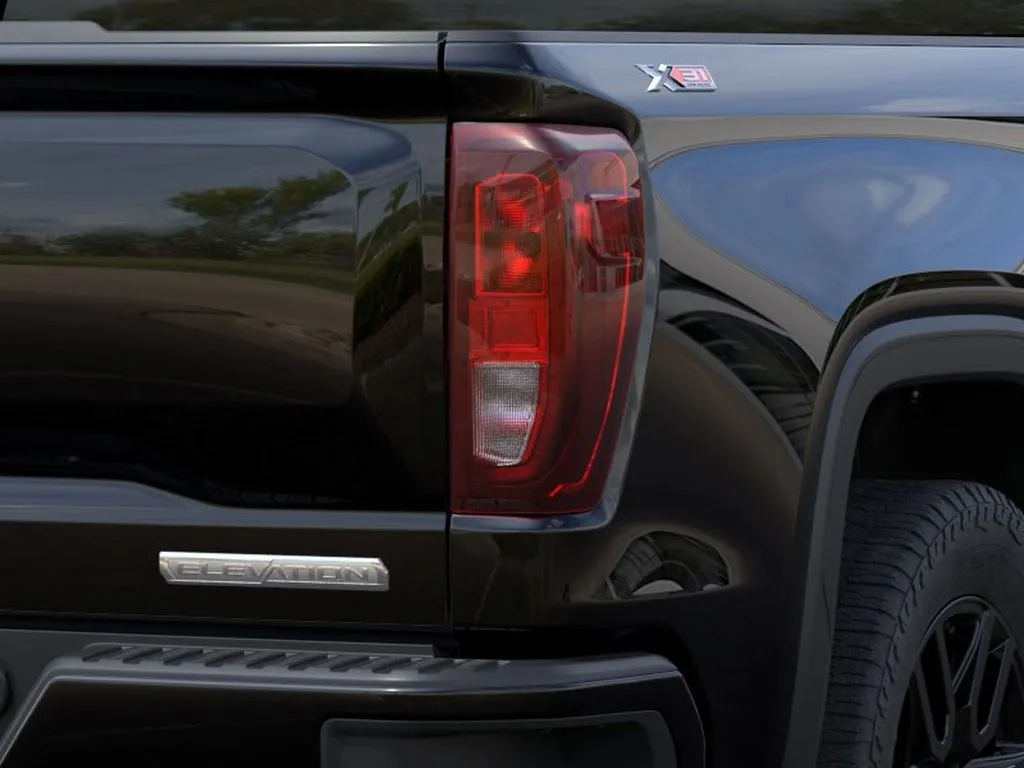 GMC Sierra photo 11