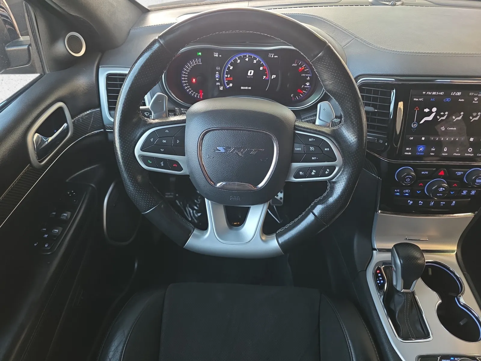 Jeep Grand Cherokee photo 11