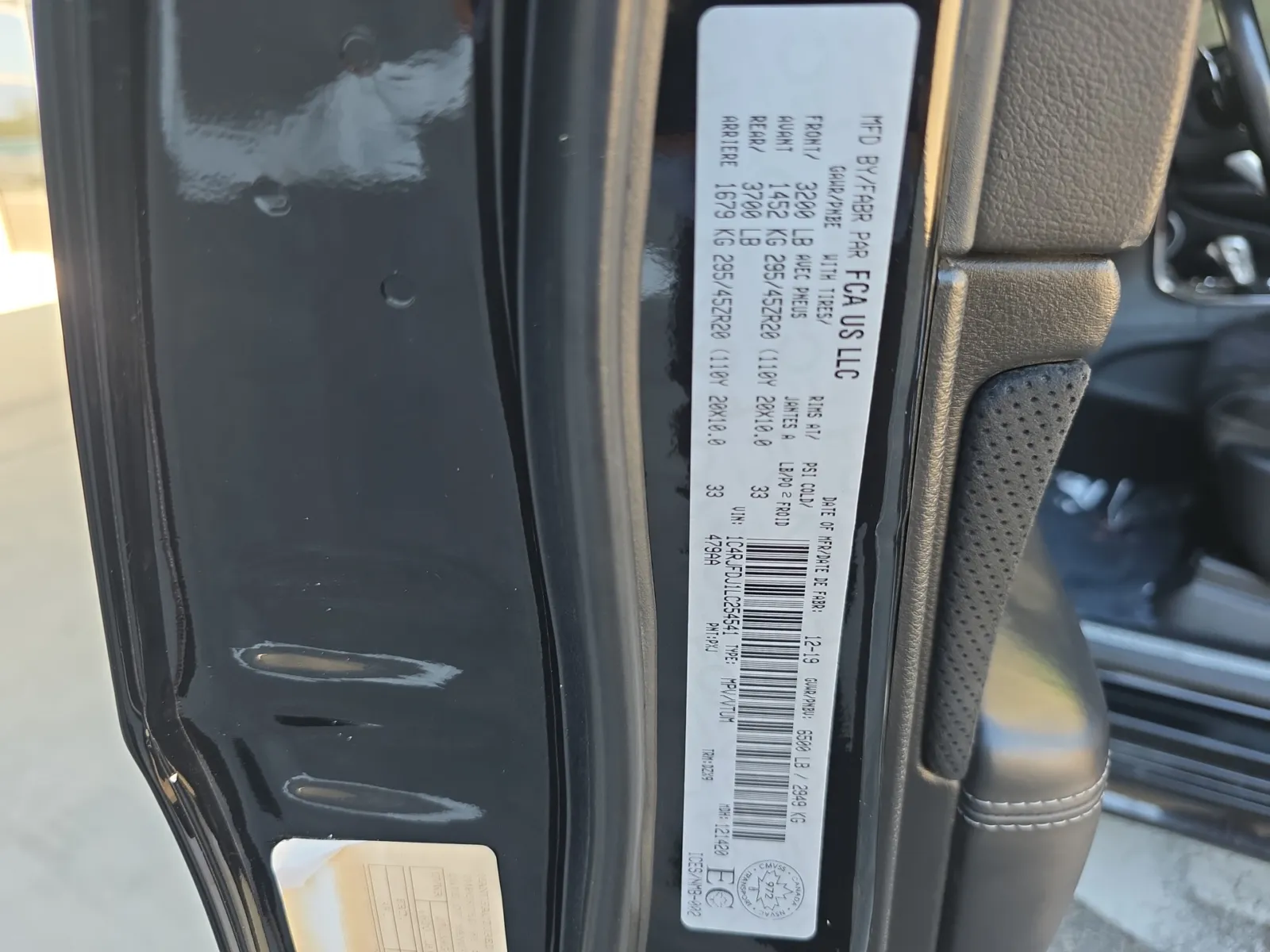 Jeep Grand Cherokee photo 35
