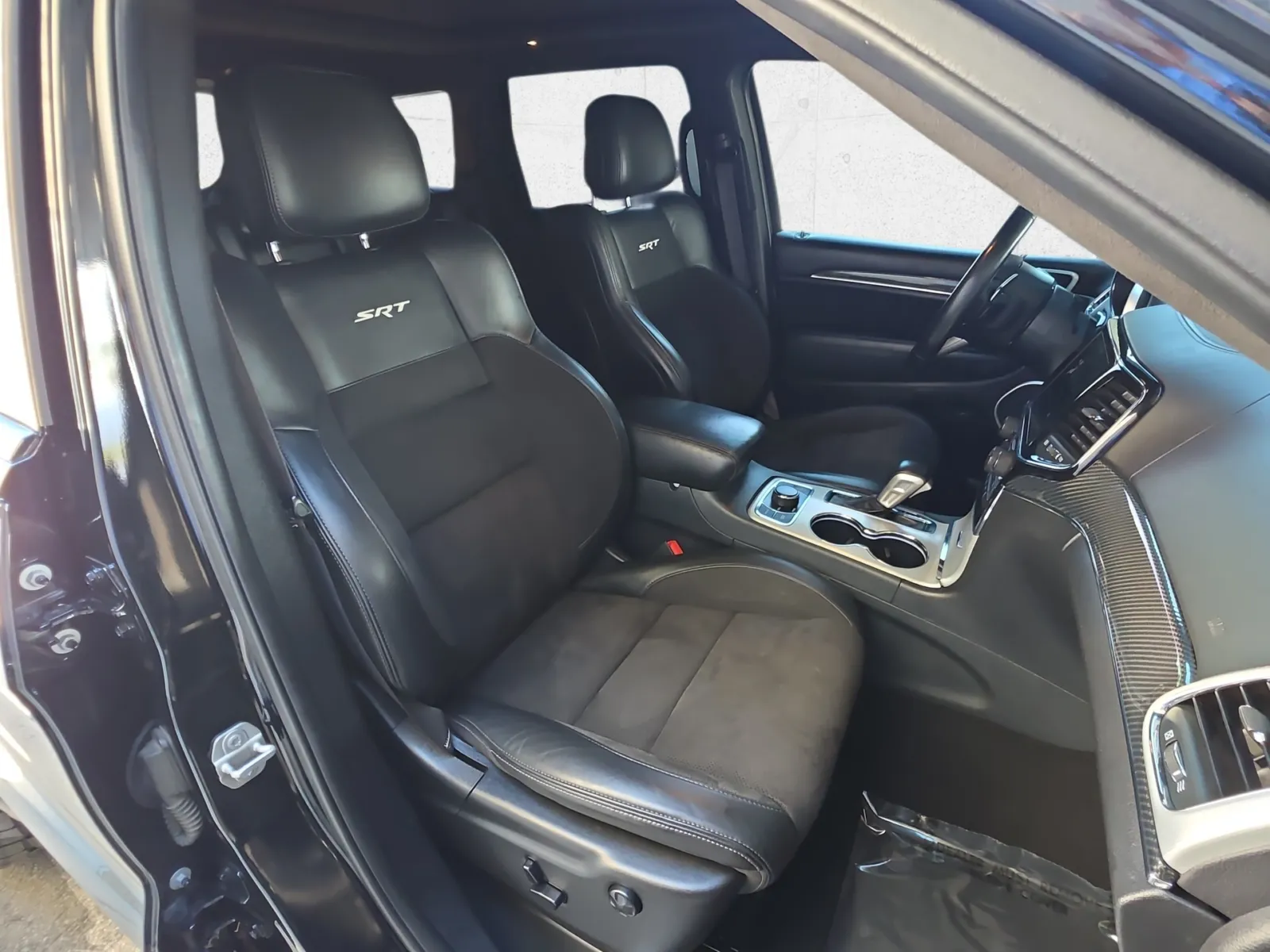 Jeep Grand Cherokee photo 29