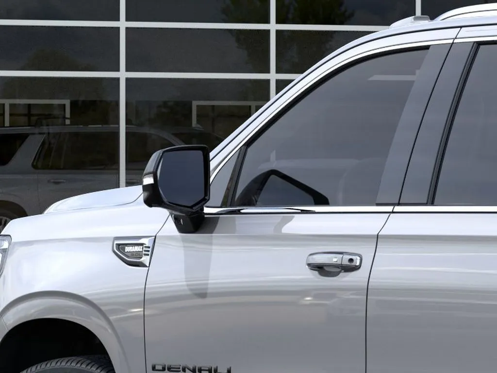 GMC Yukon XL photo 12