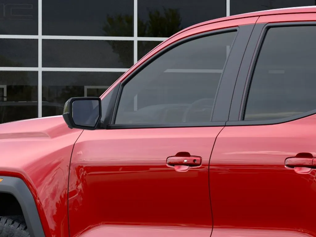 GMC Canyon photo 12