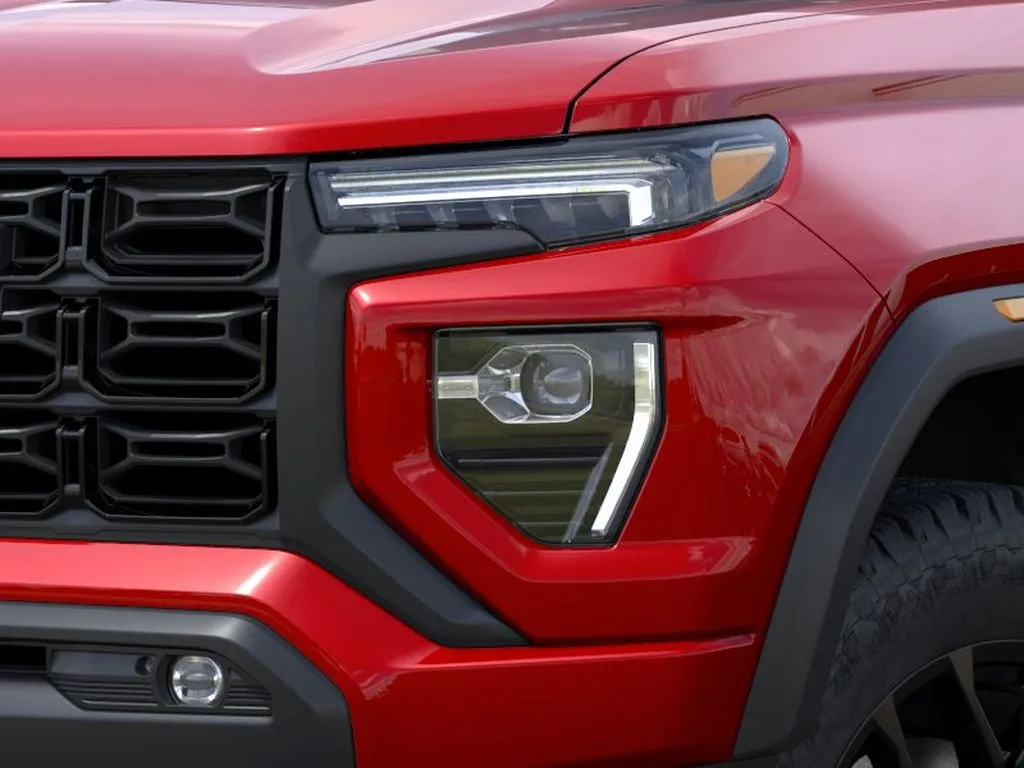 GMC Canyon photo 10