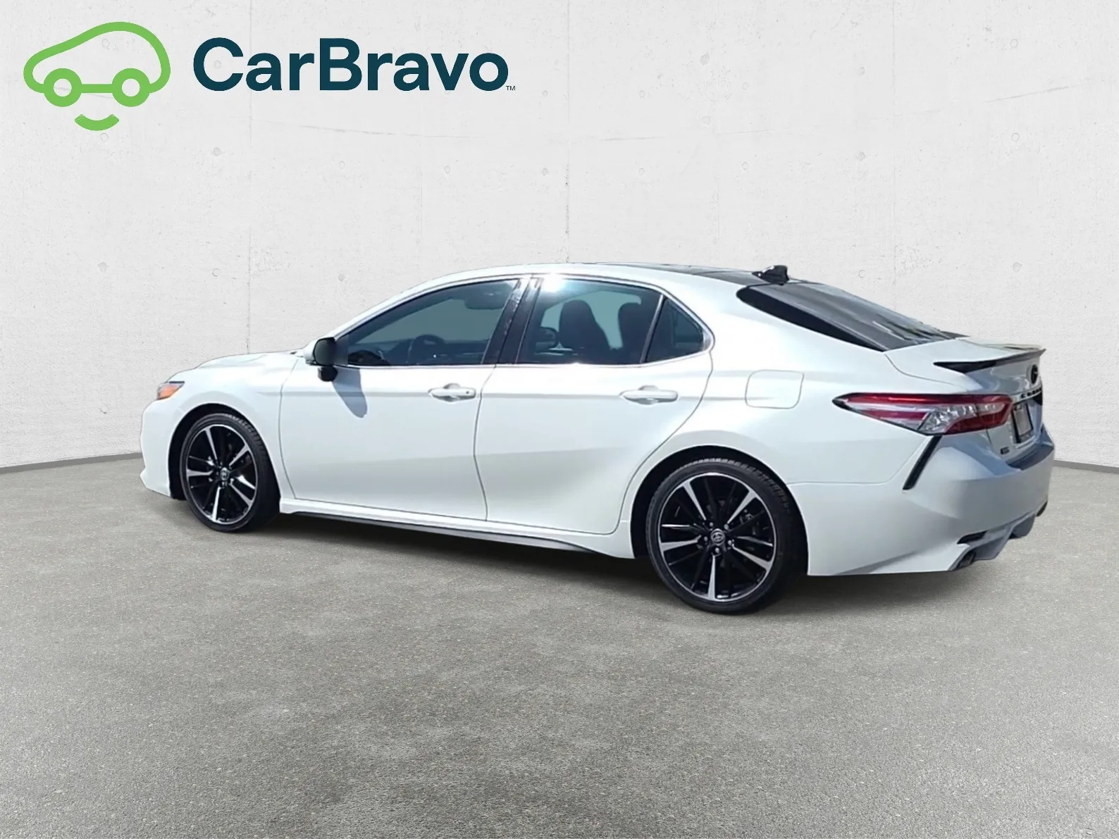 Toyota Camry photo 6
