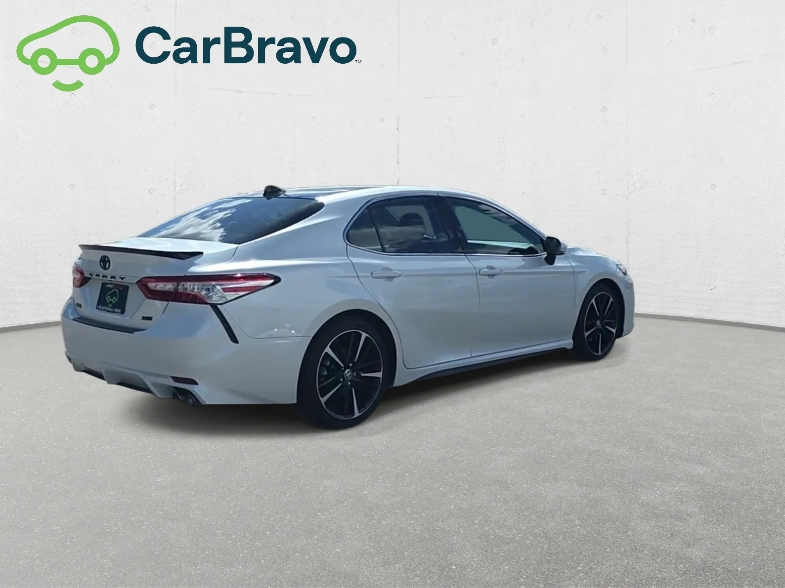 Toyota Camry photo 8