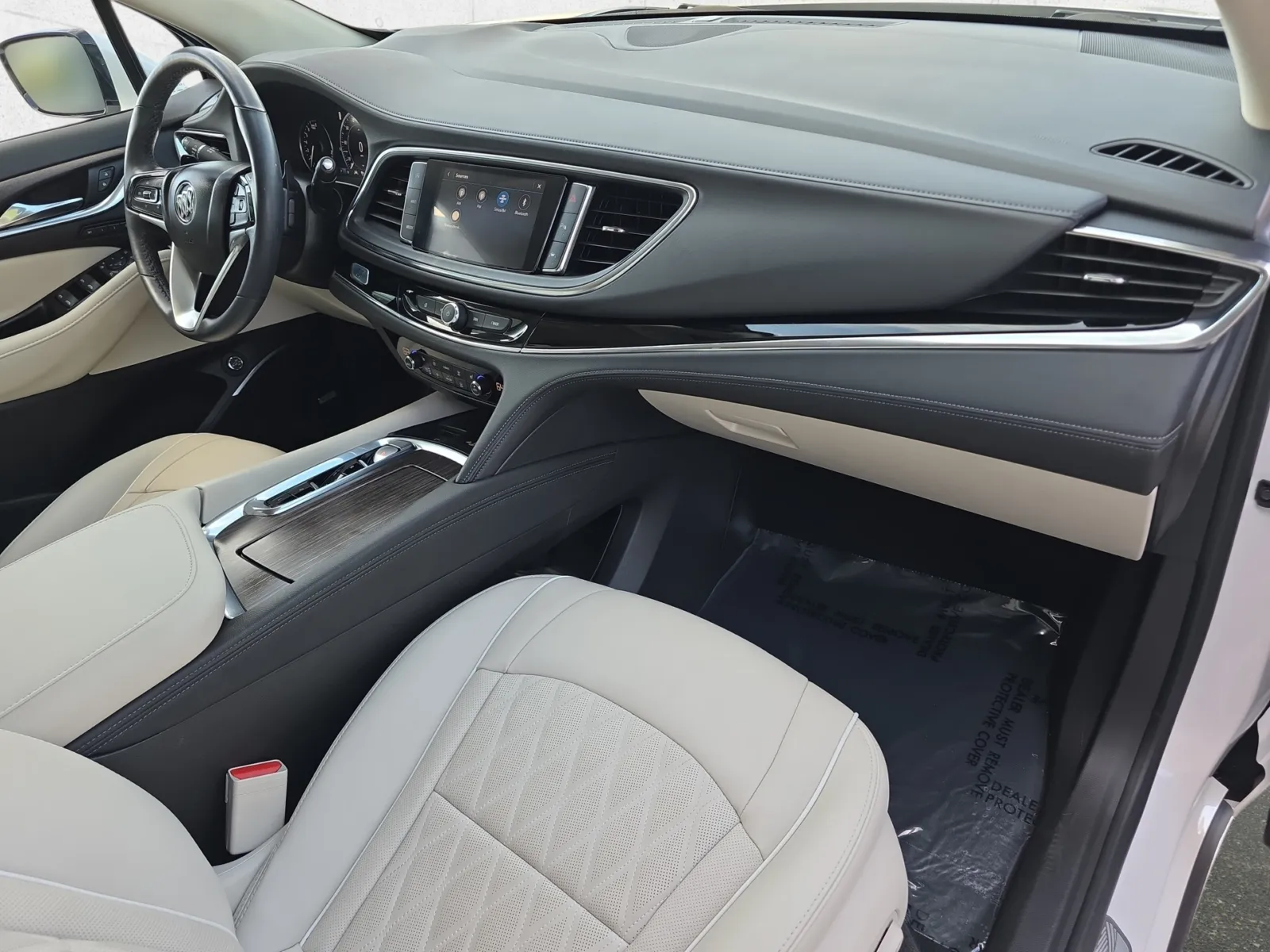Buick Enclave photo 30