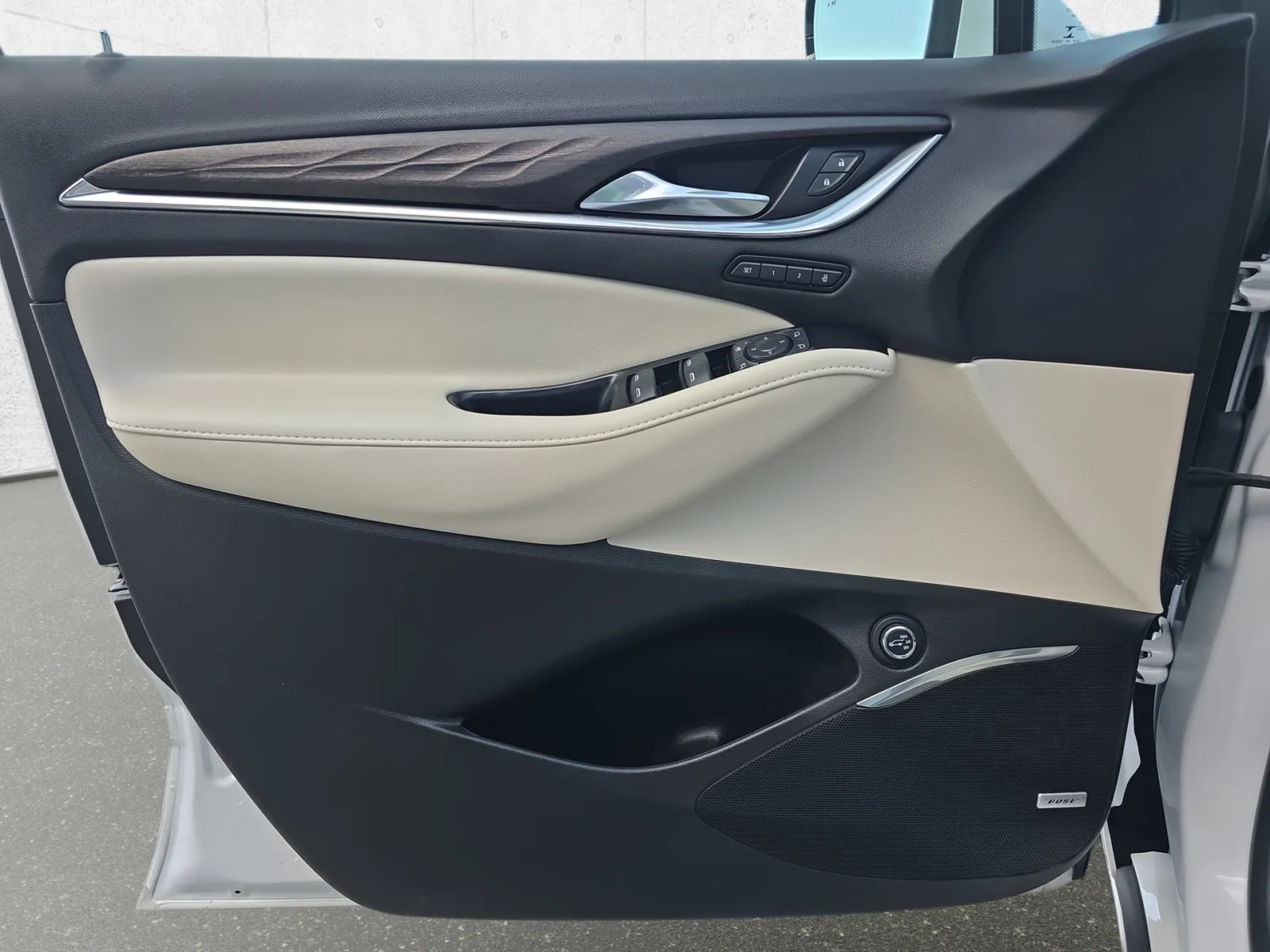 Buick Enclave photo 23
