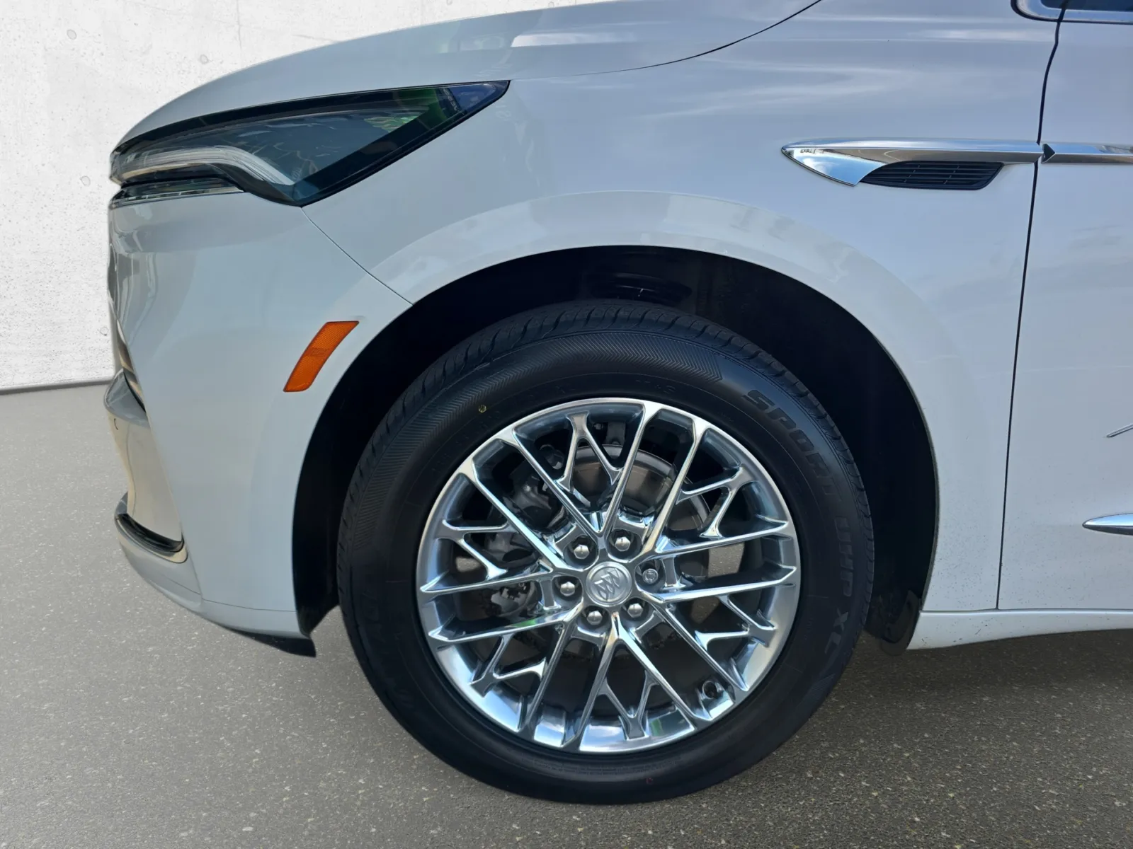 Buick Enclave photo 34