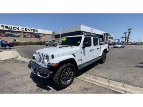 More photos of 2022 Jeep Gladiator Overland at Chavez-Jessup GMC, CA