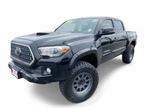 Black 2019 Toyota Tacoma TRD Sport for sale in Indio, CA