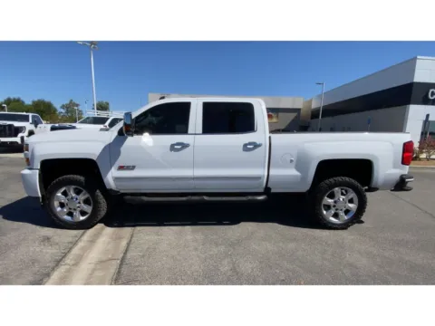 More photos of 2018 Chevrolet Silverado LTZ at Chavez-Jessup GMC, CA
