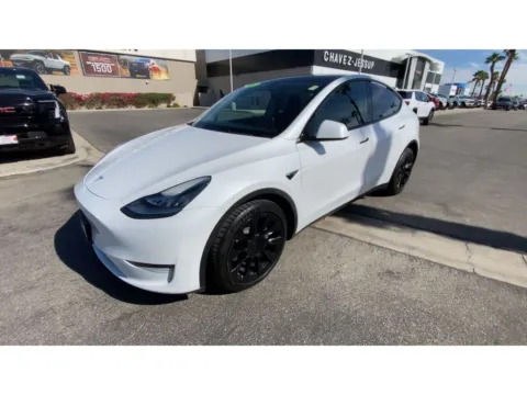 More photos of 2022 Tesla Model Y Long Range at Chavez-Jessup GMC, CA