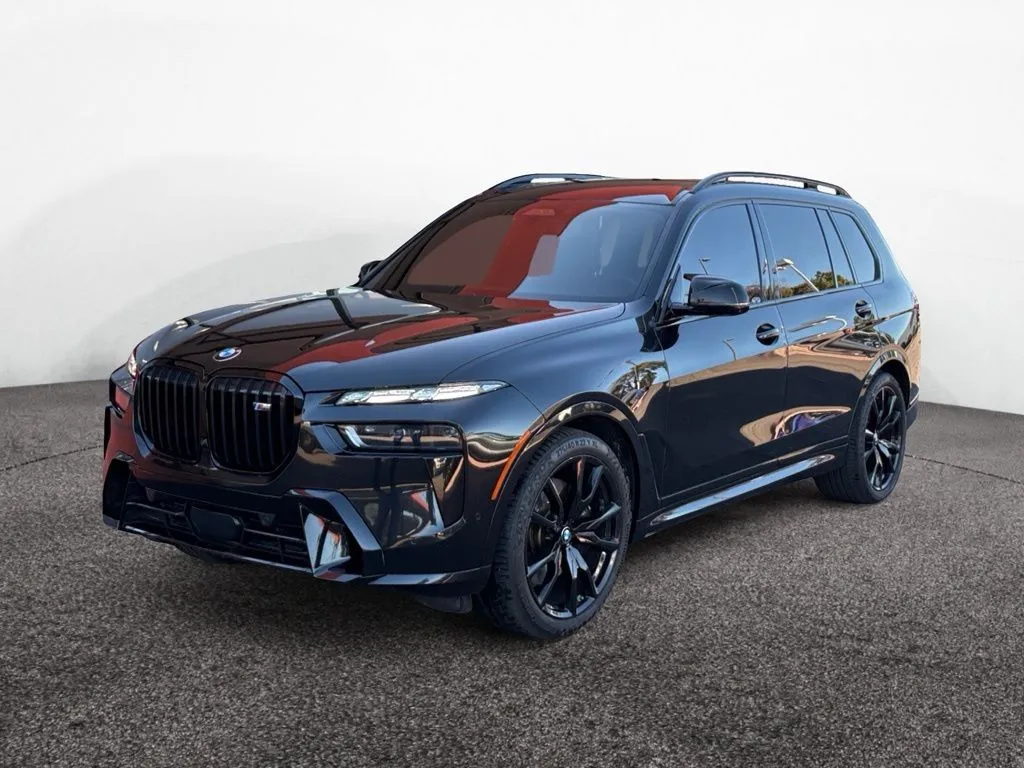 2024 BMW X7 M60i's photo