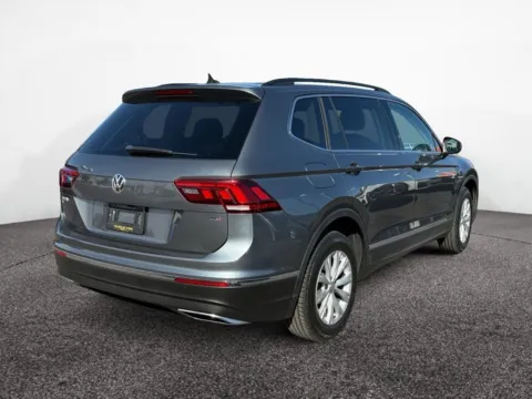 More photos of 2018 Volkswagen Tiguan 2.0T SE at House of Cars Arizona: Phoenix, Scottsdale, Tempe, Mesa, AZ