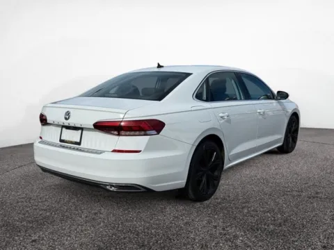 More photos of 2021 Volkswagen Passat 2.0T SE at House of Cars Arizona: Phoenix, Scottsdale, Tempe, Mesa, AZ