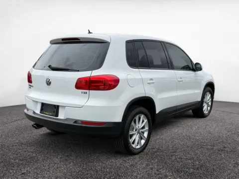 More photos of 2018 Volkswagen Tiguan Limited 2.0T at House of Cars Arizona: Phoenix, Scottsdale, Tempe, Mesa, AZ