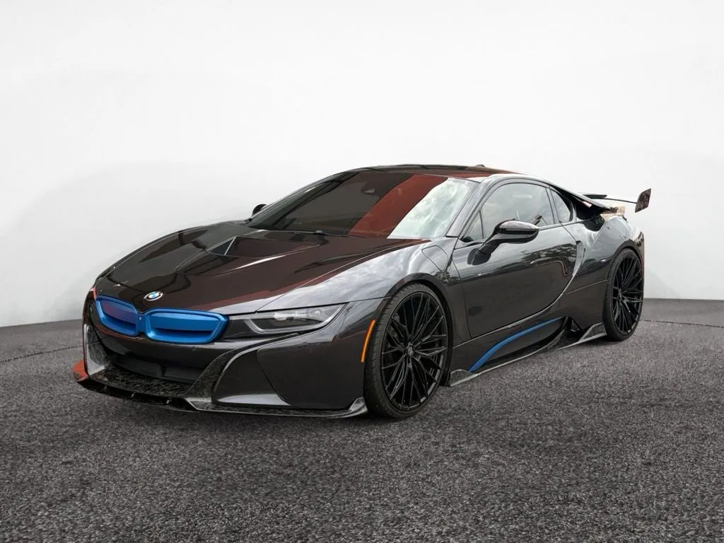 2015 BMW i8 Giga World's photo