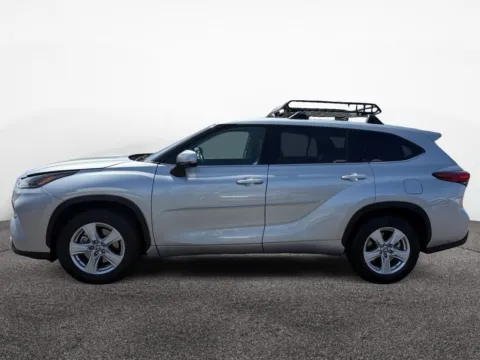 Photos of 2021 Toyota Highlander LE for sale in Scottsdale, AZ at House of Cars Arizona: Phoenix, Scottsdale, Tempe, Mesa