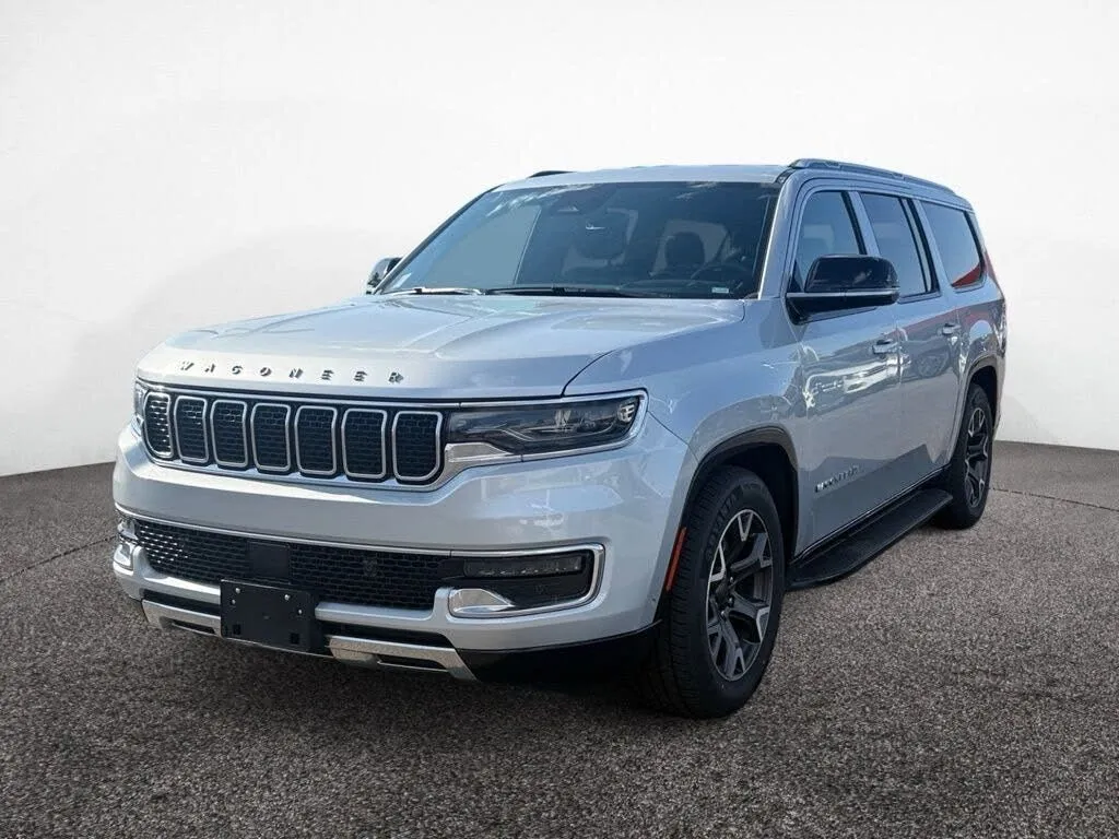 Silver 2023 Jeep Wagoneer L Series III 4x4 for sale in Scottsdale, AZ