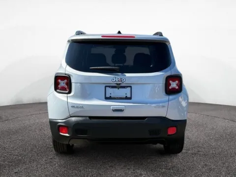 More photos of 2018 Jeep Renegade Latitude 4x4 at House of Cars Arizona: Phoenix, Scottsdale, Tempe, Mesa, AZ