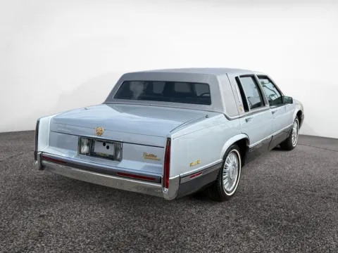 More photos of 1992 Cadillac DeVille Standard at House of Cars Arizona: Phoenix, Scottsdale, Tempe, Mesa, AZ
