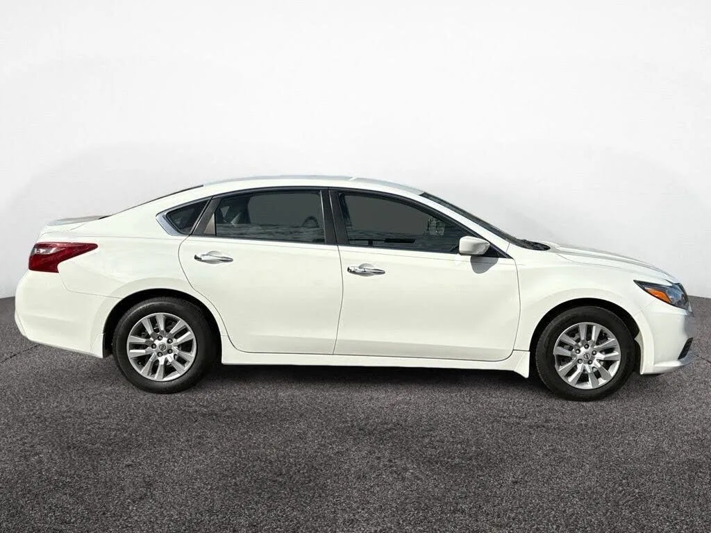 2018 Nissan Altima S - Photo 6