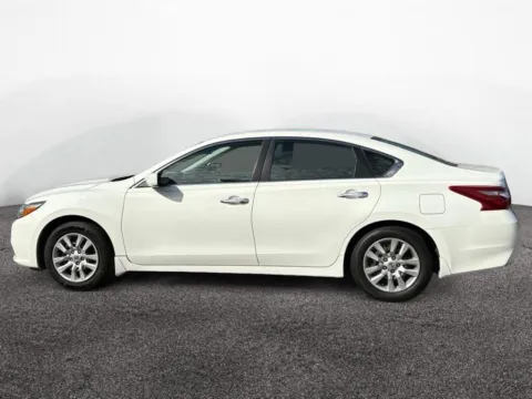 Photos of 2018 Nissan Altima 2.5 S for sale in Scottsdale, AZ at House of Cars Arizona: Phoenix, Scottsdale, Tempe, Mesa