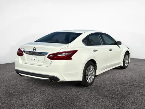 More photos of 2018 Nissan Altima 2.5 S at House of Cars Arizona: Phoenix, Scottsdale, Tempe, Mesa, AZ