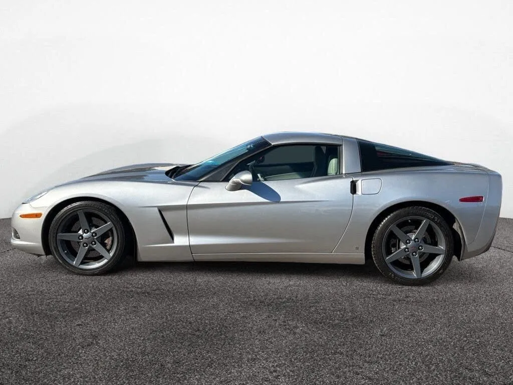 2007 Chevrolet Corvette Base - Photo 2
