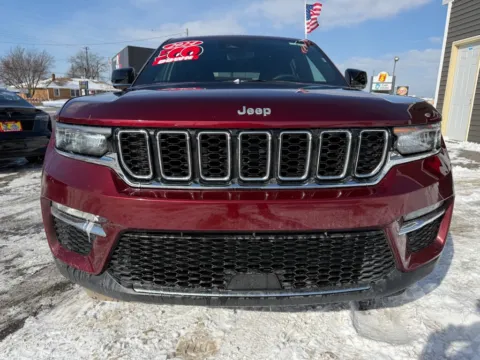 Another view of 2024 JEEP GRAND CHEROKEE LIMITED for sale in Crown Point, IN at Ride Time Auto Finance Crown Point