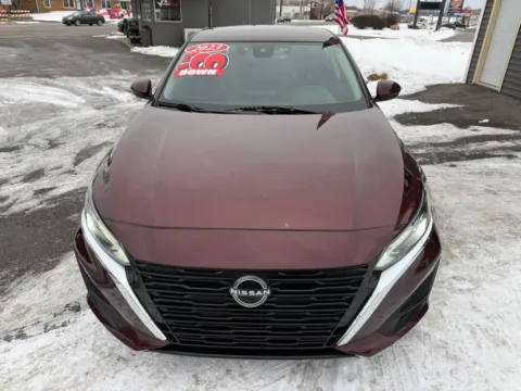 More photos of 2023 NISSAN ALTIMA 2.5 SV at Ride Time Auto Finance Crown Point, IN