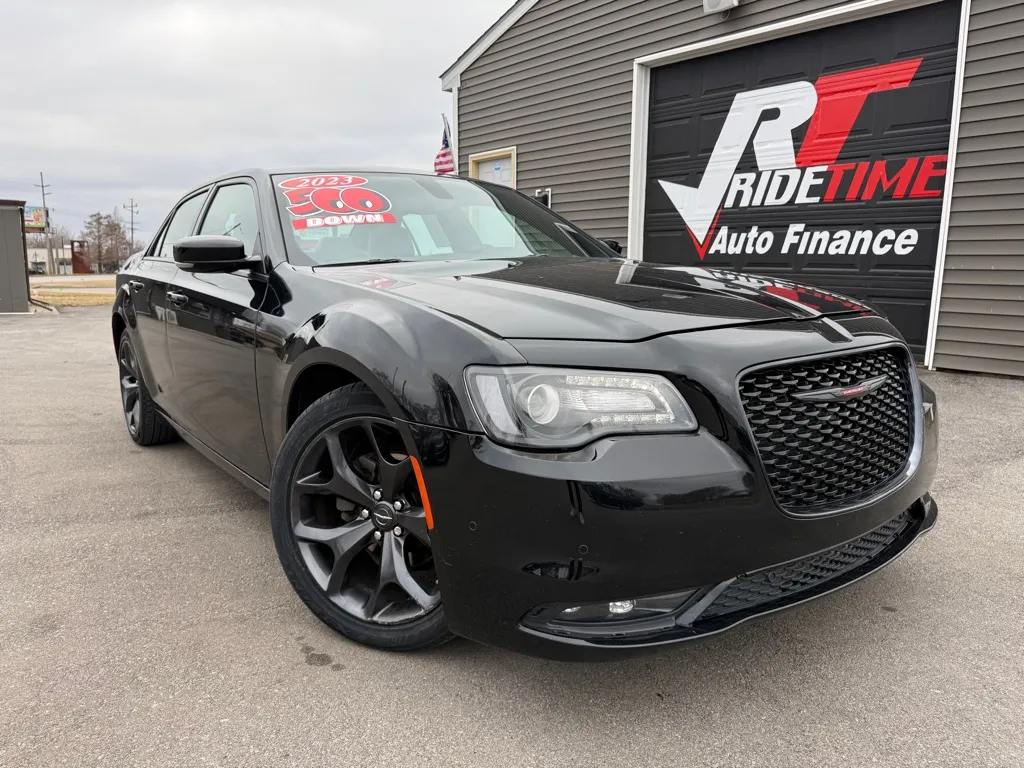Black 2023 CHRYSLER 300 S V6 for sale in Crown Point, IN