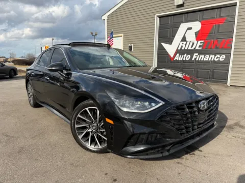 Black 2022 HYUNDAI SONATA LIMITED for sale in Crown Point, IN
