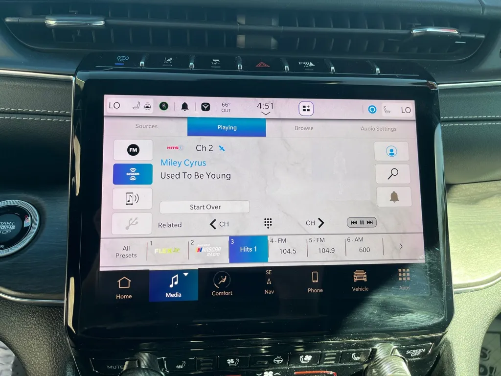 2023 Jeep Grand Cherokee Overland 4xe - Photo 17