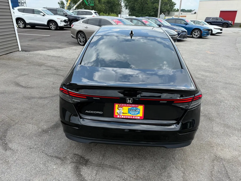 2024 Honda Accord LX - Photo 11