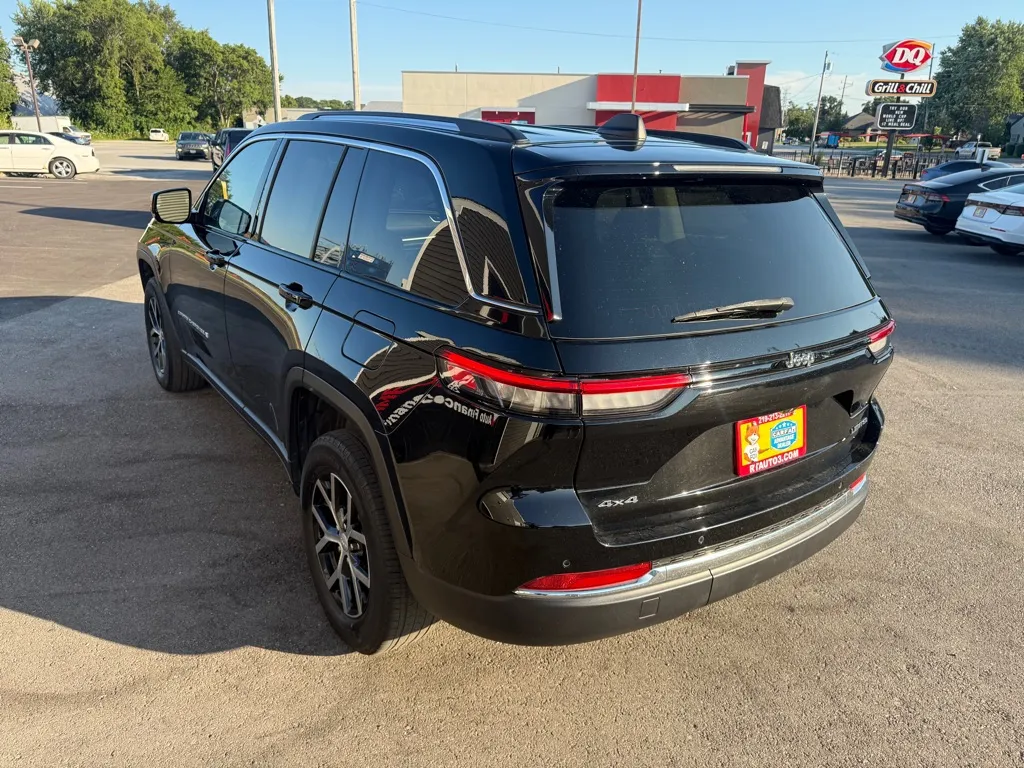 2023 Jeep Grand Cherokee Limited - Photo 9
