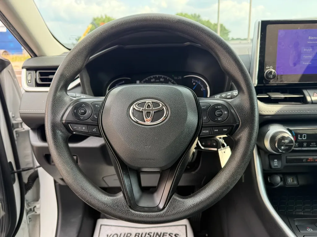 2023 Toyota RAV4 LE - Photo 21