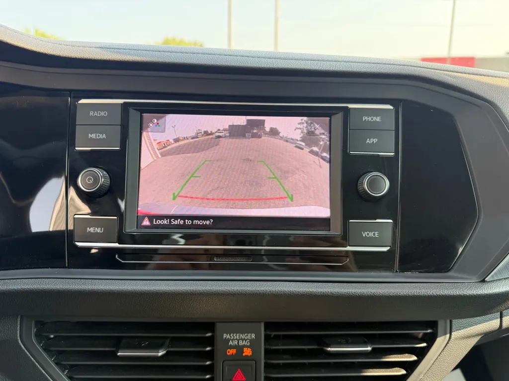 2024 Volkswagen Jetta SE - Photo 28