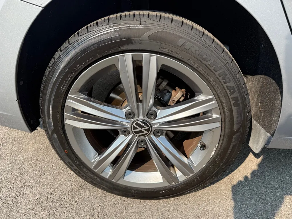 2024 Volkswagen Jetta SE - Photo 15