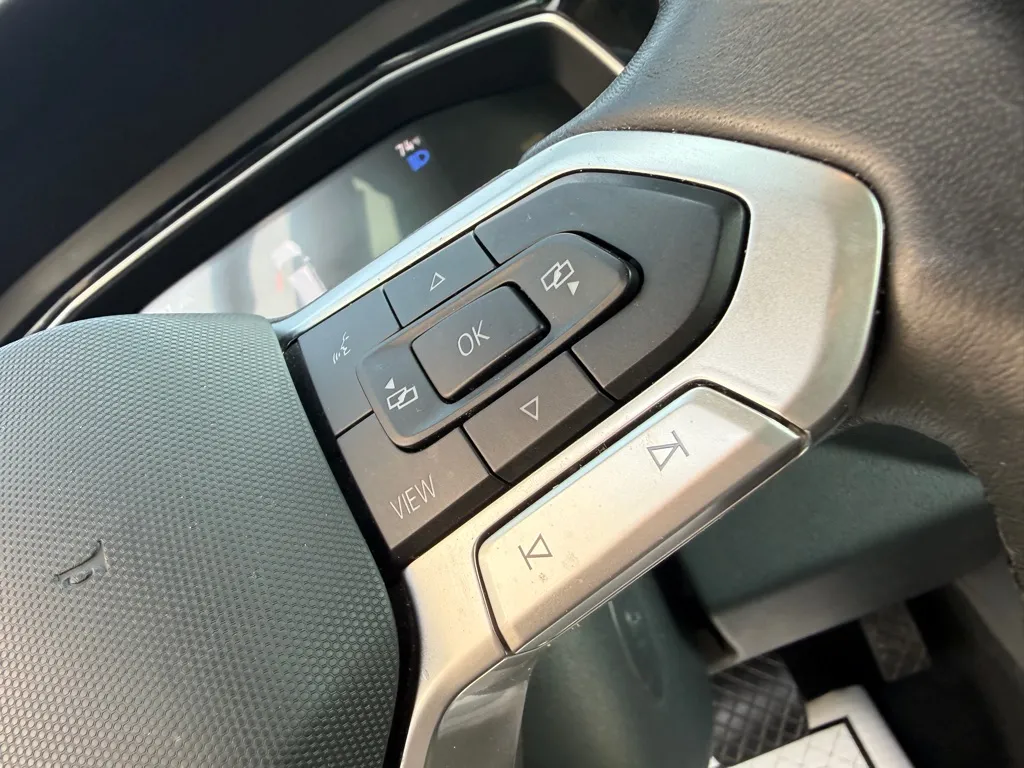 2024 Volkswagen Jetta SE - Photo 26