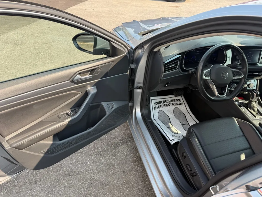 2024 Volkswagen Jetta SE - Photo 20