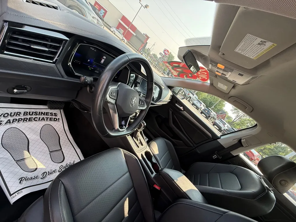 2024 Volkswagen Jetta SE - Photo 22