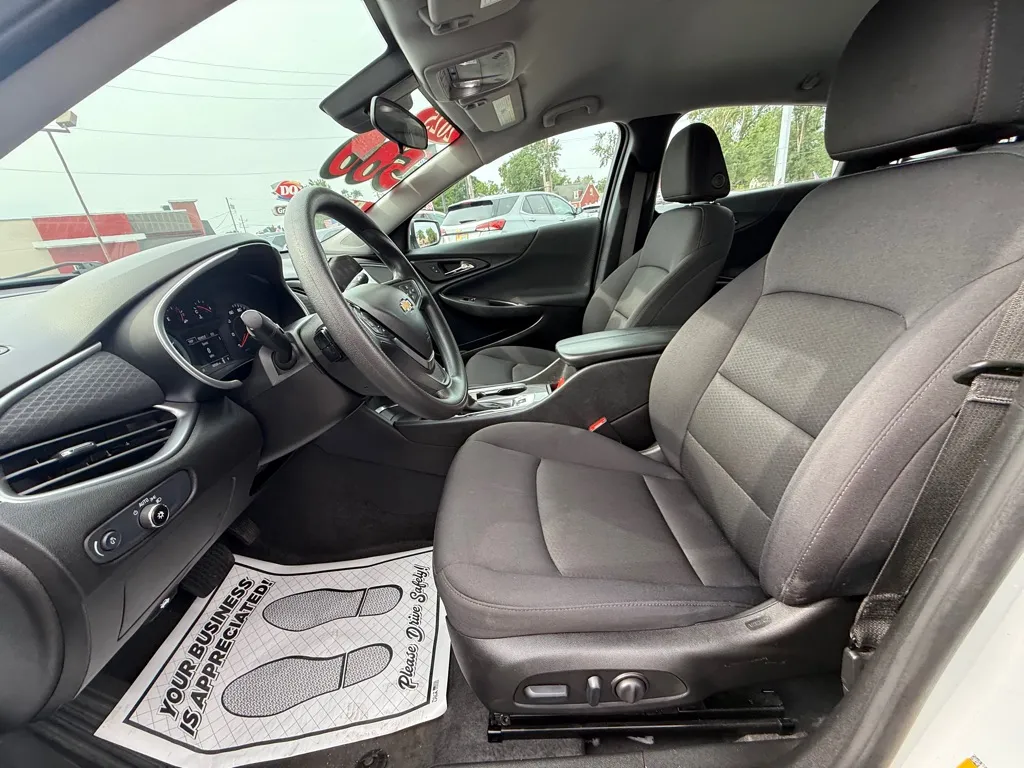 2025 Chevrolet Malibu 1LT - Photo 21