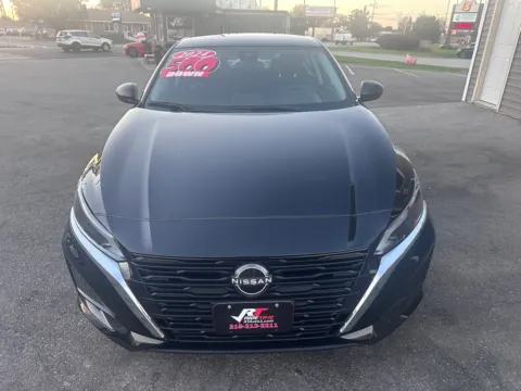Photos of 2024 NISSAN ALTIMA 2.5 SV for sale in Crown Point, IN at Ride Time Auto Finance Crown Point