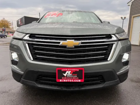 Another view of 2022 CHEVROLET TRAVERSE LT CLOTH for sale in Crown Point, IN at Ride Time Auto Finance Crown Point