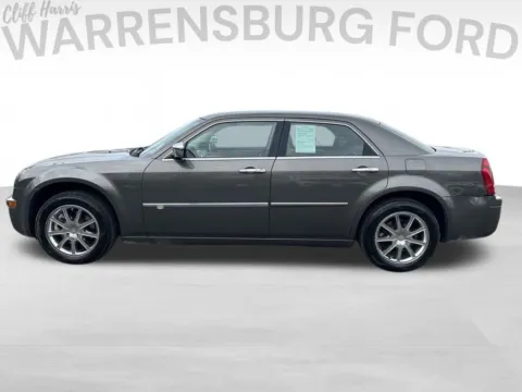 More photos of 2010 Chrysler 300C at Warrensburg Ford, MO