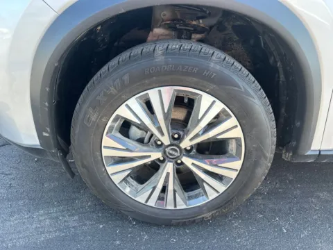 More photos of 2023 Nissan Rogue SV at Warrensburg Ford, MO