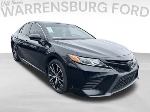 Black 2018 Toyota Camry L for sale in Warrensburg, MO