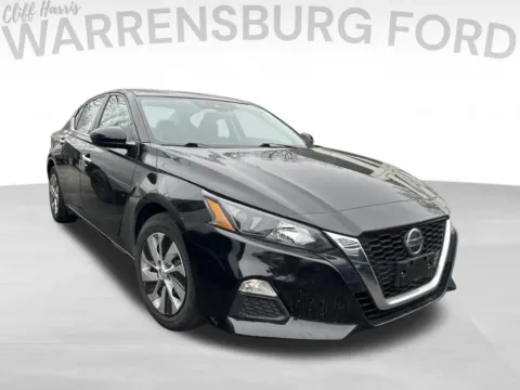 Black 2022 Nissan Altima 2.5 S for sale in Warrensburg, MO